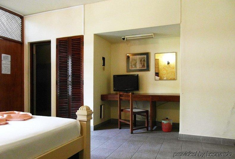 Yoho Rivi Ras Hotel Dehiwala-Mont Lavinia Chambre photo