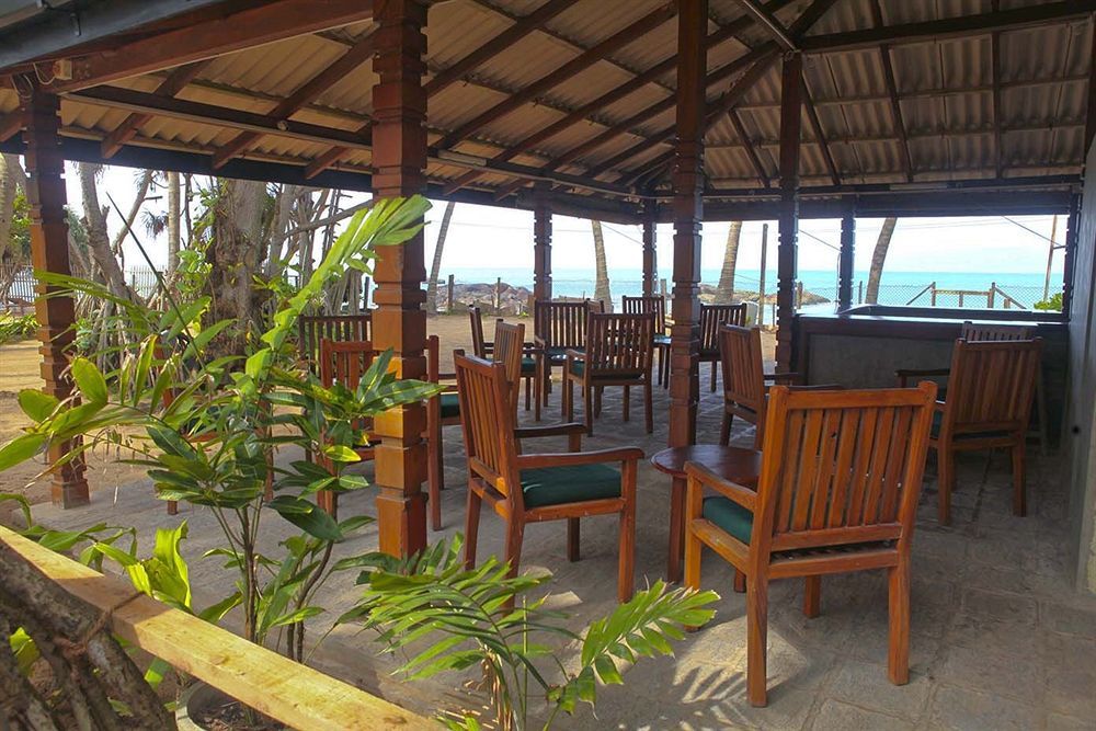 Yoho Rivi Ras Hotel Dehiwala-Mont Lavinia Extérieur photo