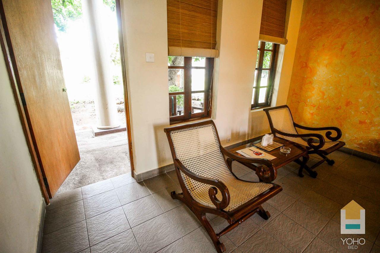 Yoho Rivi Ras Hotel Dehiwala-Mont Lavinia Extérieur photo