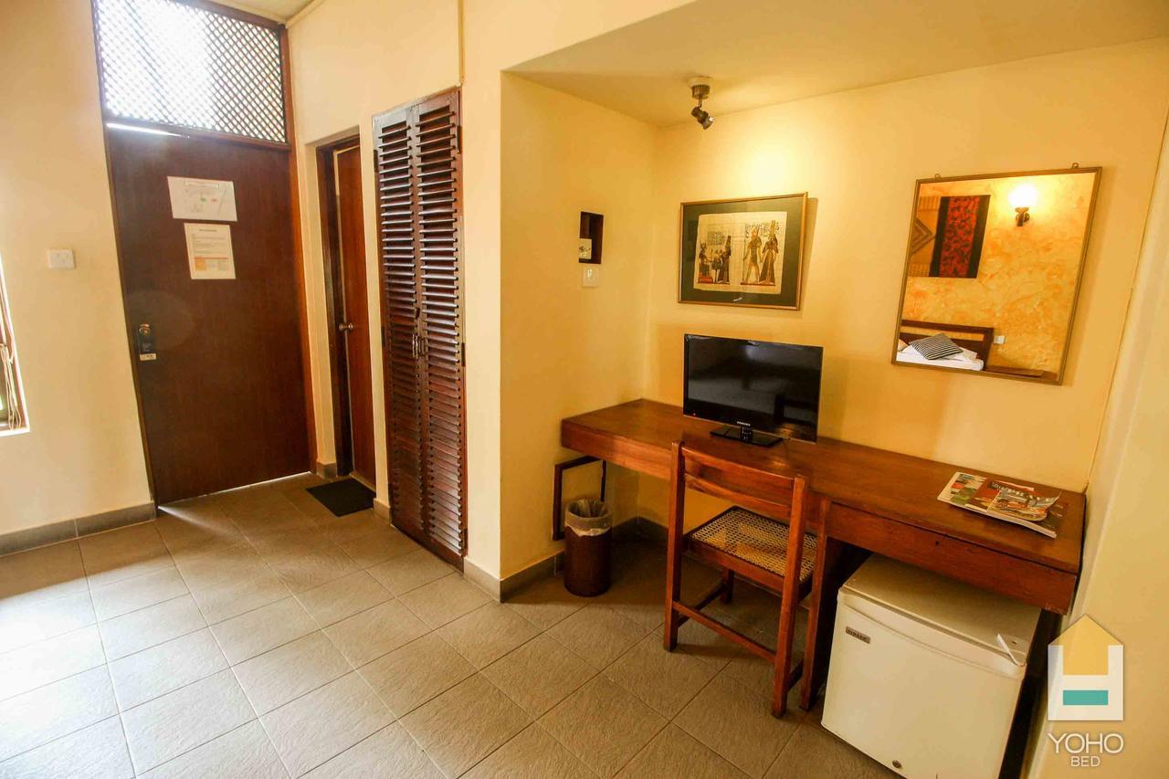 Yoho Rivi Ras Hotel Dehiwala-Mont Lavinia Extérieur photo