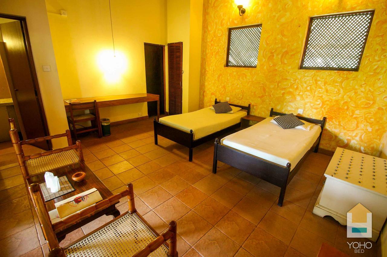 Yoho Rivi Ras Hotel Dehiwala-Mont Lavinia Extérieur photo