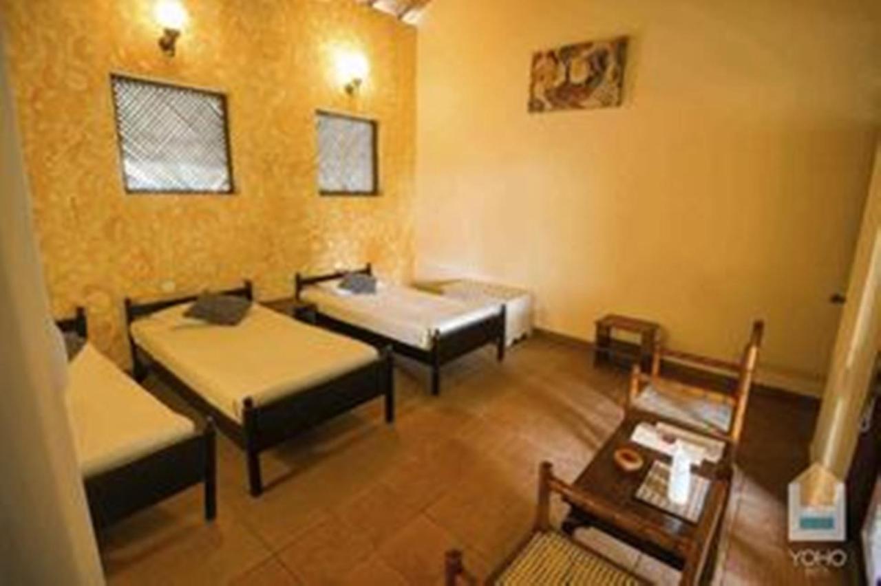 Yoho Rivi Ras Hotel Dehiwala-Mont Lavinia Extérieur photo
